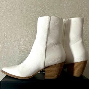 White booties size 7